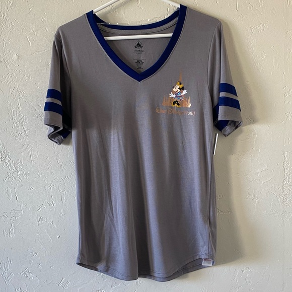 Minnie Mouse Soccer T-Shirt Walt Disney World 50th Anniversary - Picture 3 of 6